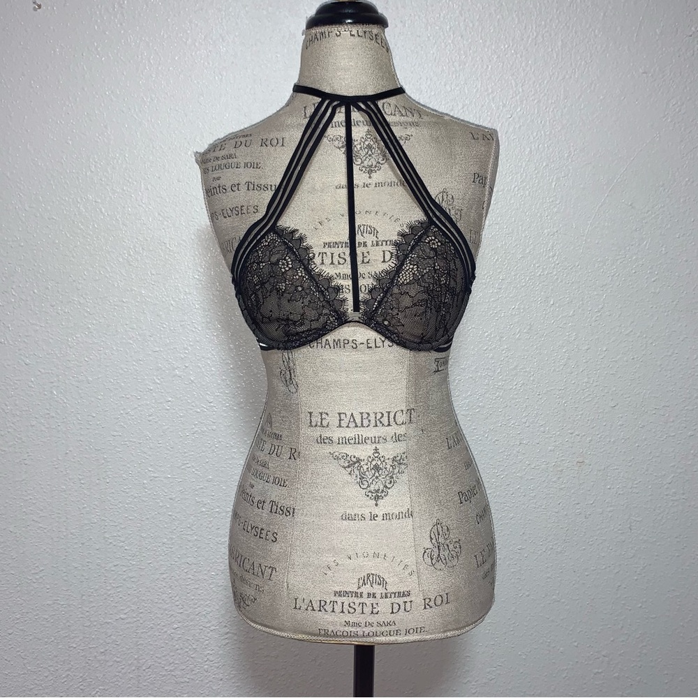 Victoria’s Secret Halter Monowire Lace Bra